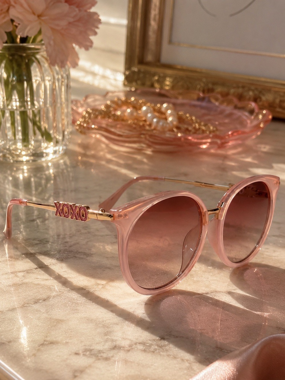 XOXO Blush Pink Round Sunglasses Gold Logo Arms NWT Y2K Coquette